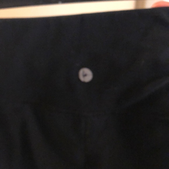 90 Degree Capri leggings with striped sheer cutouts on the lower leg- size M - Picture 4 of 5